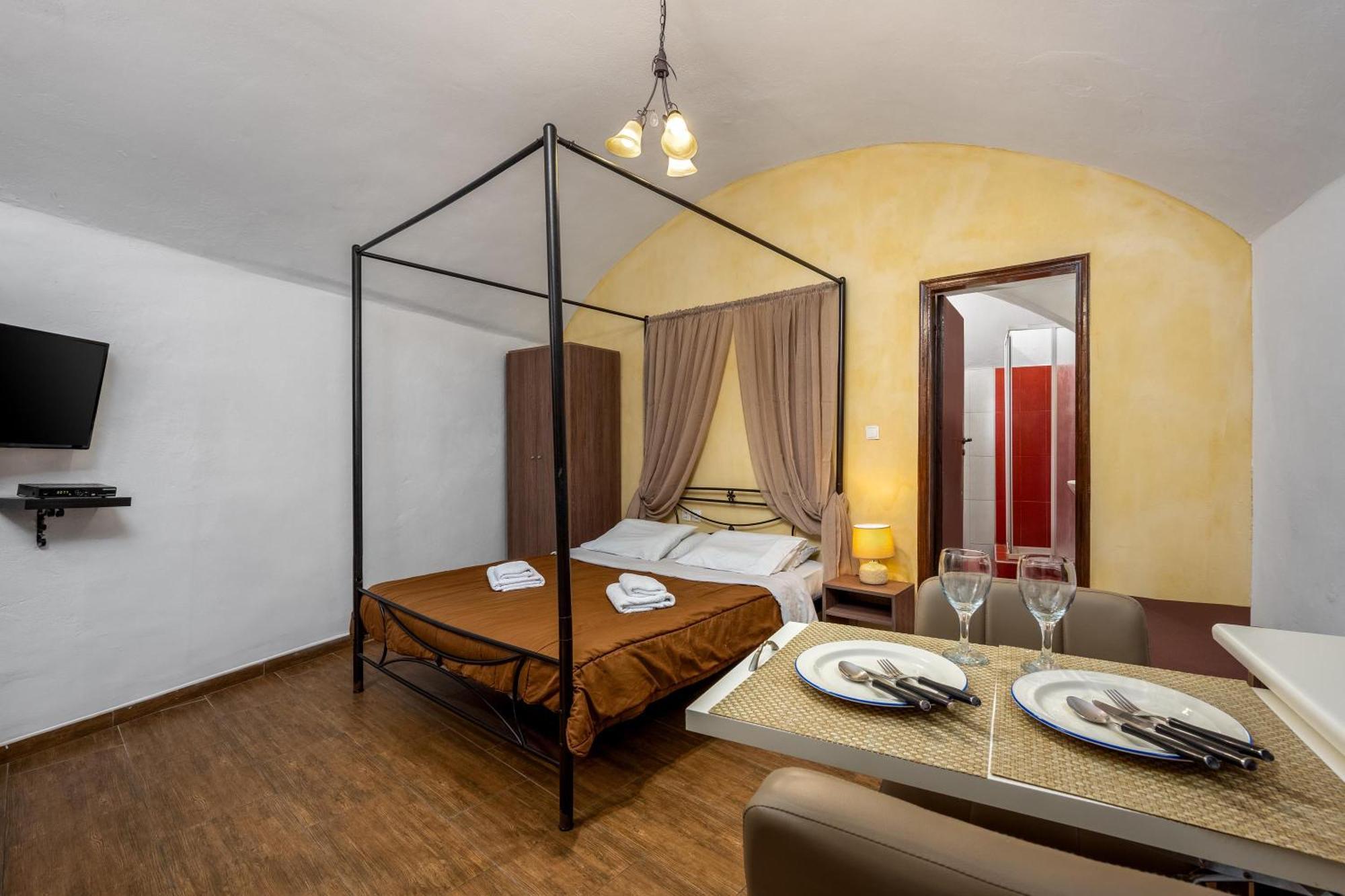 Muses-Old Town Apartment Rhodes City Екстериор снимка