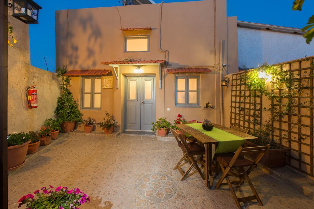 Muses-Old Town Apartment Rhodes City Стая снимка
